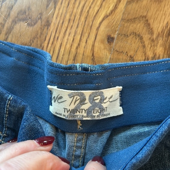 We The Free People Skyline Drapey Blue Wide Bell Bottom Jeans Size 28 Pull On - Picture 6 of 7